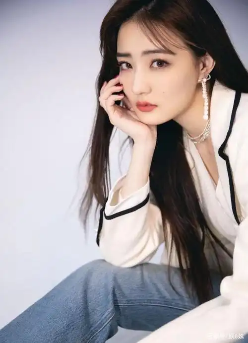 今日图集分享:徐璐