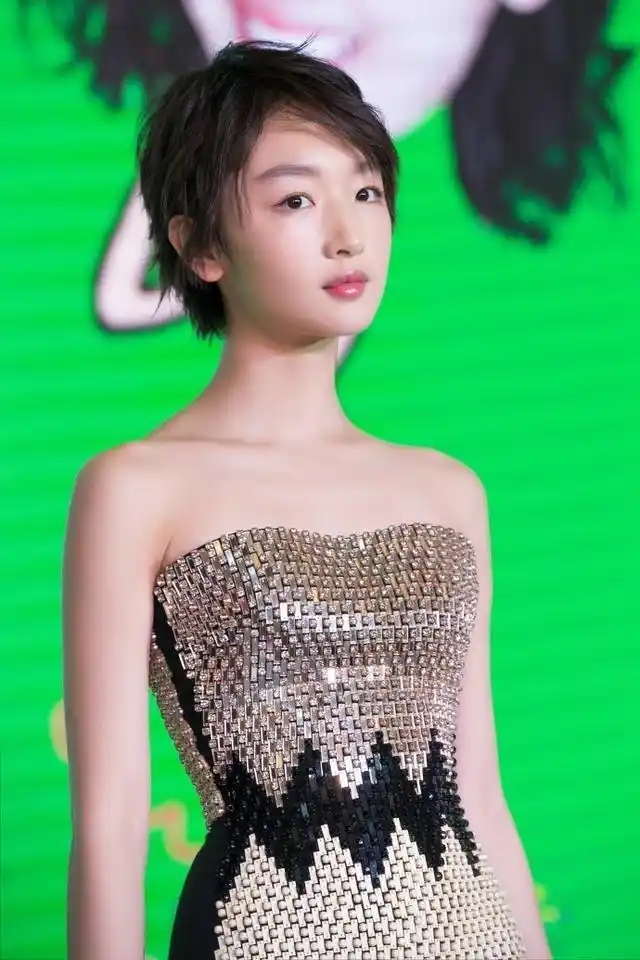 哪一瞬间被周冬雨和郑爽给圈粉了?网友:就是剪短发变化的这瞬间