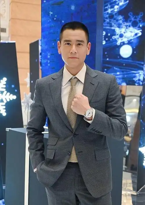 彭于晏板寸短发造型坏笑痞帅透露想去观赛冬奥会