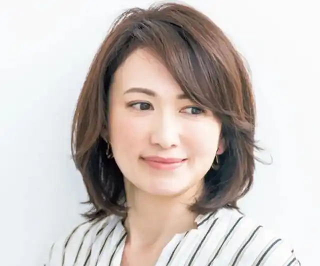 50-60岁的女人,最适合烫什么发型?这三类减龄短发了解一下