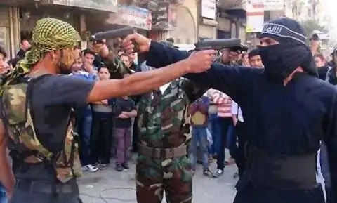 学伊朗宗教建国,却沦为恐怖分子,库尔德圣战士是如何走向极端的