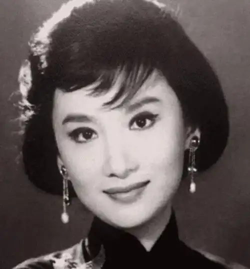 传奇影星夏梦去世 揭露香港演员夏梦的传奇一生