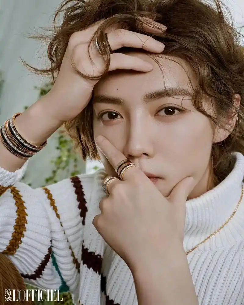 真的封神了  还好抢到了哈哈哈哈#鹿晗时装十月封面 #鹿晗  - 抖音