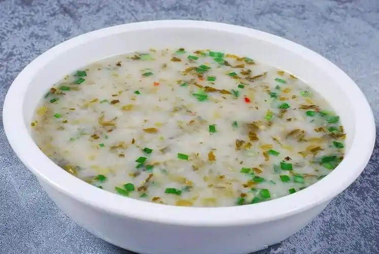 腥味重,几天不吃浆水饭,心里重哽哽的,总感到心内不舒服,吃碗浆水拌汤