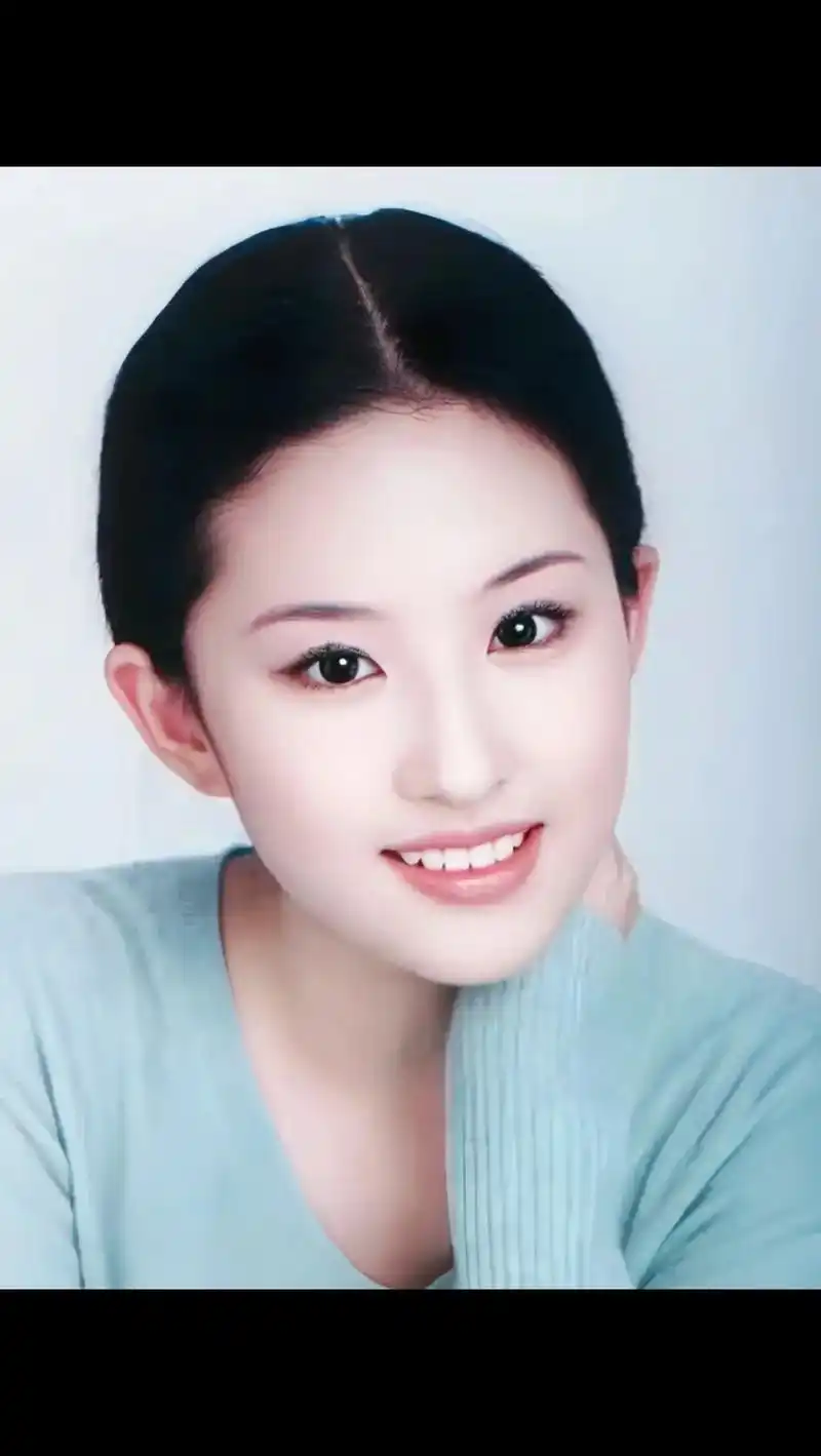 16岁不到时的杂志照,考古小仙真的好幸福#刘亦菲 - 抖音
