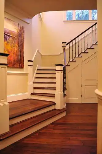 温馨橘色粉色现代三居楼梯装修效果图