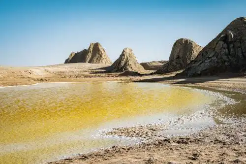 中国青海海西州俄博梁硫磺湖