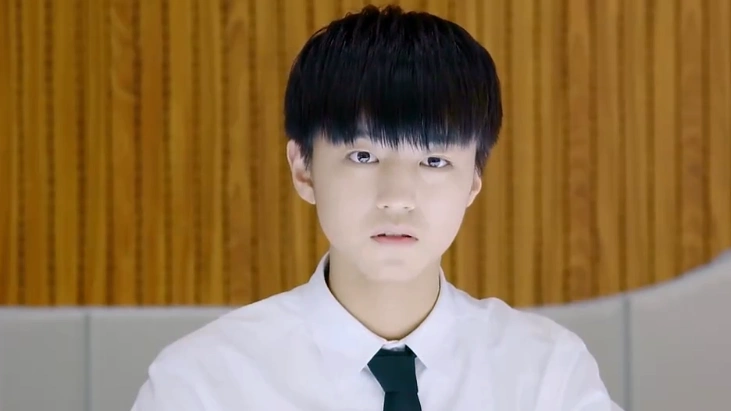 tfboys第一次合体《超少年密码》,出演人工智能与人类存在的友谊