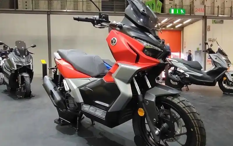 无极首款adv踏板,sr150adv亮相米兰车展,高配高颜值又是卷王?
