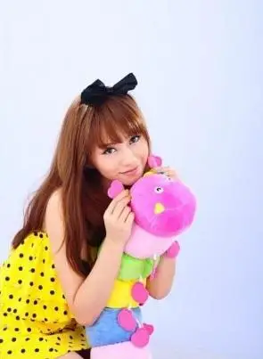 曝2011快女12强刘忻照片资料 11强谁会是冠军 (10)