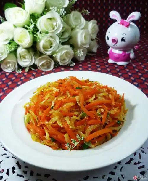家常小菜来也~~~~~~胡萝卜炒虾皮