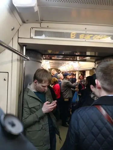 莫斯科地铁有"地下的艺术殿堂"之美称.