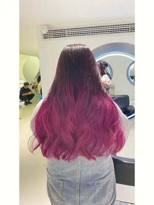 黑紫色渐变层次