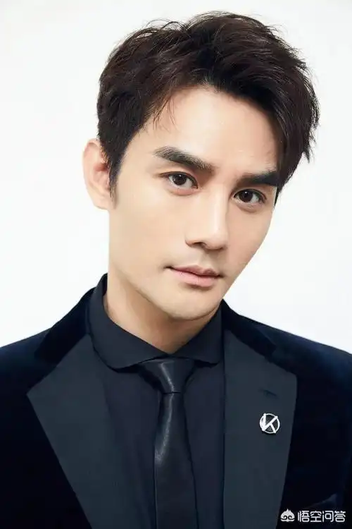 当今中国娱乐圈颜值排名前三的男明星你觉得都是谁为什么