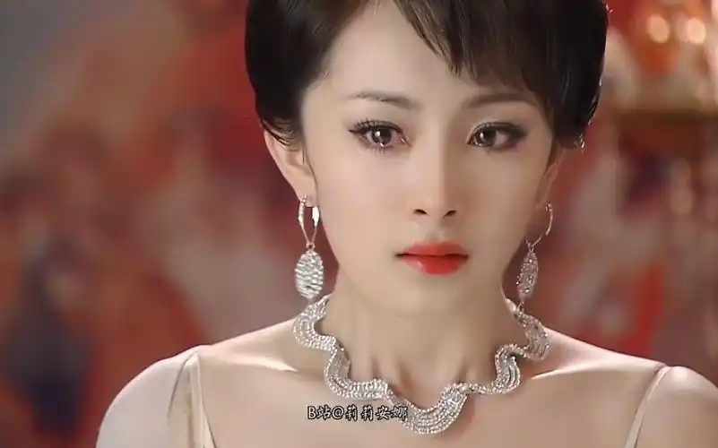 原来杨幂年轻时的颜值真的很逆天啊! 11年前的造型真的是很有特色啊!