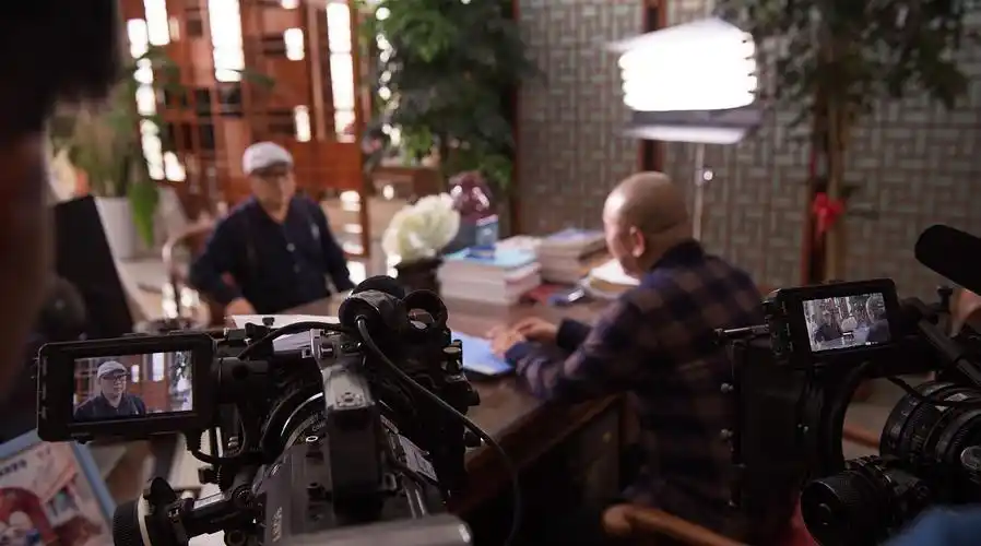 动作 哈哈 和台湾小演员对戏中 拍摄中-作为剧照师 自己找角度构图吧