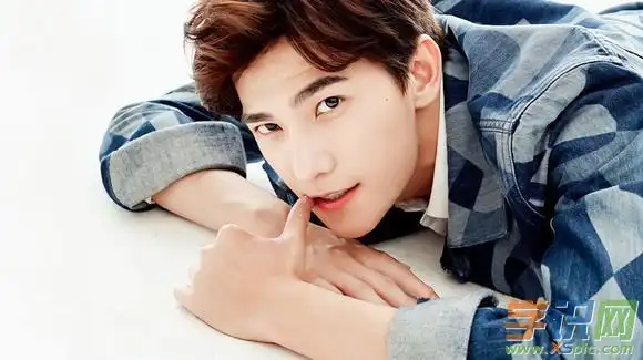 杨洋图片壁纸_杨洋图片大全