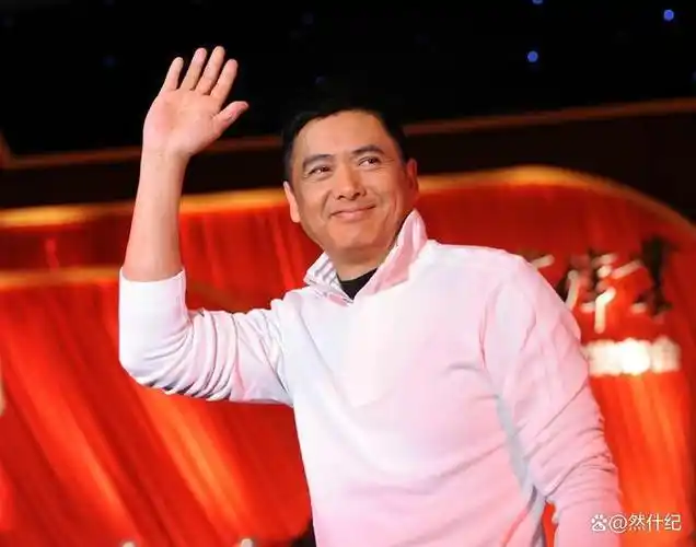 "小马哥"周润发:一辈子没有孩子,坦言去世后捐出56亿所有财产