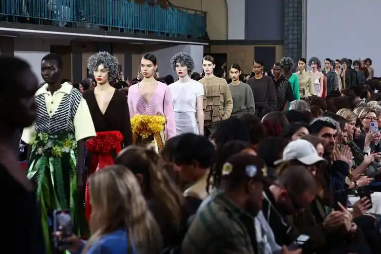 伦敦时装周——jw anderson品牌时装秀