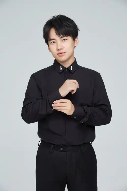 郭麒麟天生被动丨人物