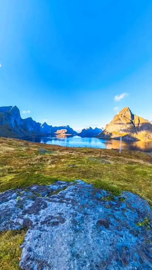 纯净的天空纯净的山水,这个地方会是在哪里呢!