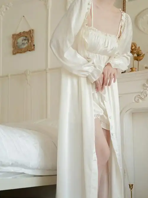 法式小众夏日吊带睡衣当少女落入繁花