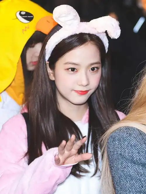 分享jisoo的那些可爱照片