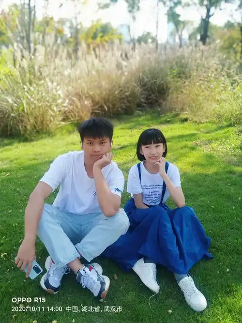 幸福的周末时光—兄妹俩默契十足