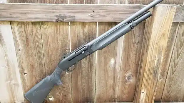 贝纳利m2战术霰弹枪