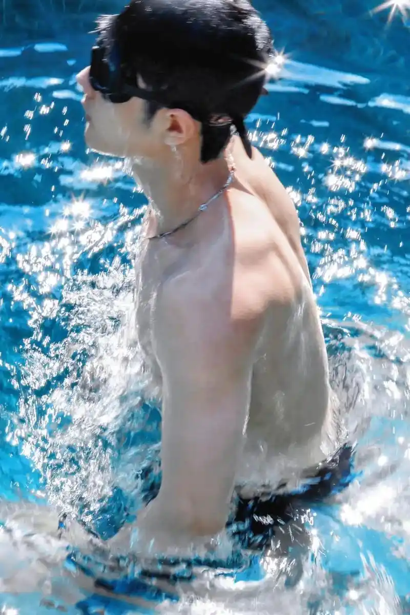 肖战 #肖战粉丝小飞侠  肖战,肖战啊,肖战啊啊啊,啊啊! - 兑趑