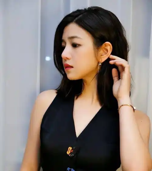 笑岔了!清纯女神陈妍希:以为是白纸,其实是报纸,陈晓遇到"高端玩家"