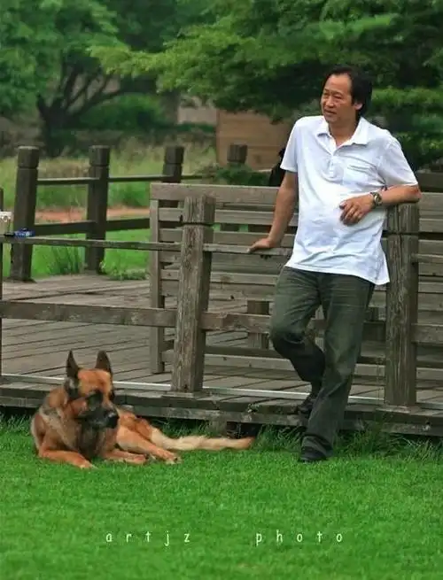 61岁的陈金飞,玩腻了就换?刘亦菲杨采钰成了过去式结局不出所料