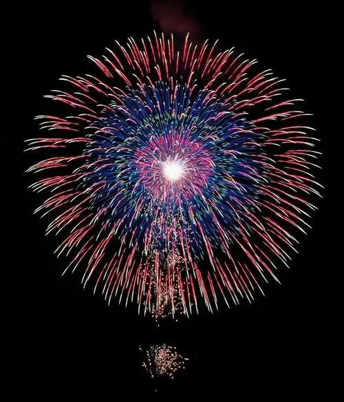 许幻山的uu烟花不值得来看日本真正的级烟火师演绎夜空中最极致的浪漫