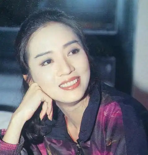 原创2003年,梅艳芳病危,死前拒绝爱人探视:别让他看到我现在的样子