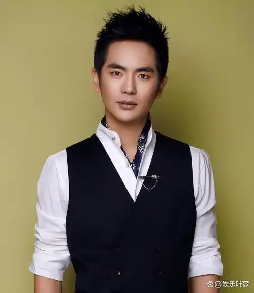 无戏可拍的温太医张晓龙是因为他在另一个圈子里风生水起