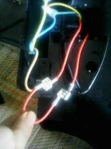 电饼铛开关坏了,自己拆开后,就这样直接把两根线接起来了,大神们,可以