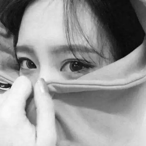 头像女生高冷高清好看的头像高冷孤独女生图片黑白女生头像高冷霸气