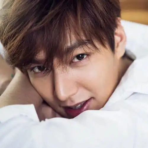 素材泰国男明星qq头像高清图片