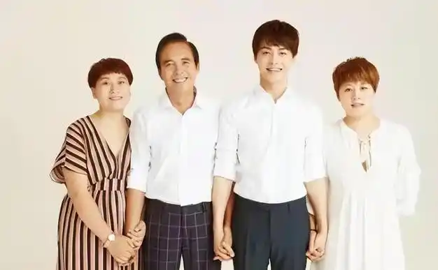 孝顺的马天宇红了不忘本给两个姐姐买房买车给姐姐带孩子