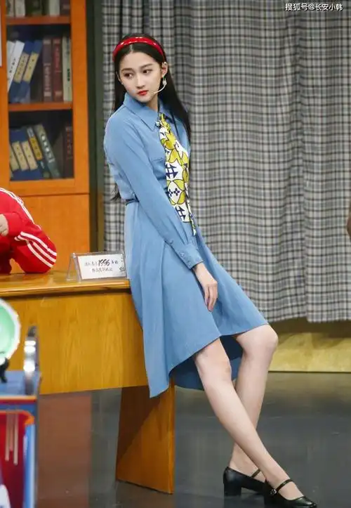 娱乐圈中有一个奇怪的现象,那就是160的女明星基本官方身高都是168