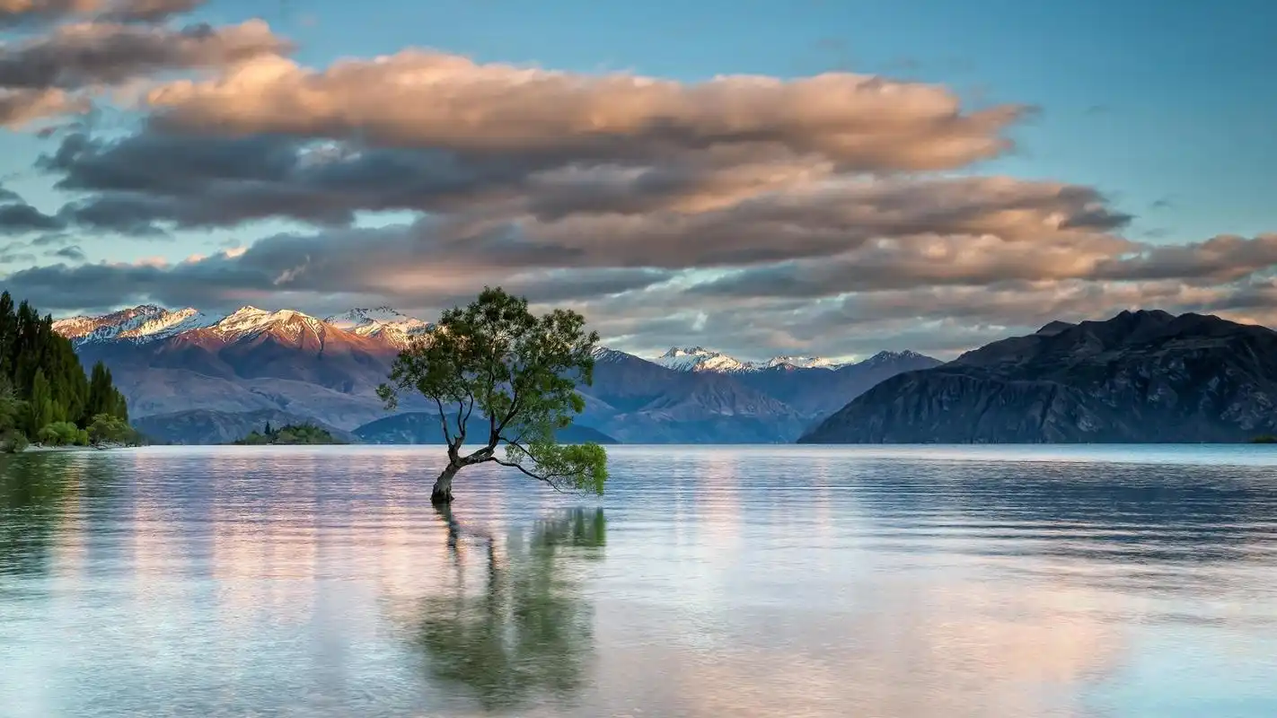 瓦纳卡湖风景摄影高清宽屏桌面壁纸