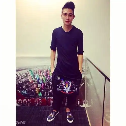 elroy也是小鲜肉