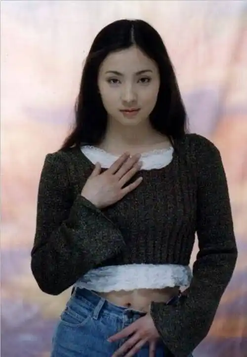 陶虹27岁旧照绝了,满脸胶原蛋白清纯靓丽,如今却成徐峥电影备胎_金鸡