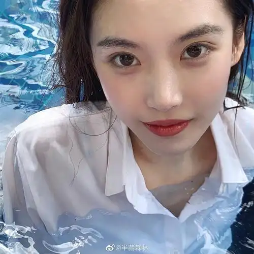 如何贴出半藏森林这样的双眼皮