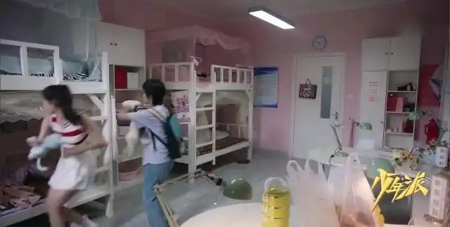 少年派高中生就住四人间豪华宿舍电视剧果然不是真实的青春