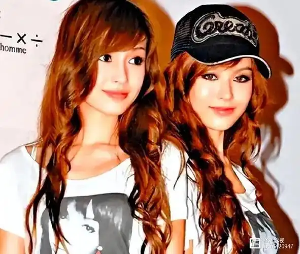 性感嫩模文咏珊惊艳逆袭比闹翻好闺蜜杨颖更红了