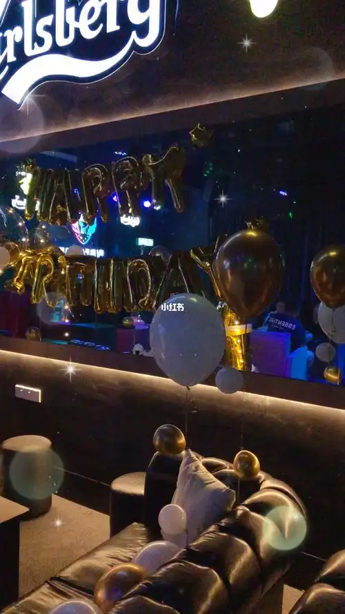 马来西亚21岁生日派对白金气球