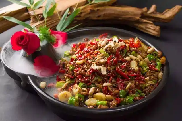 (招牌菜品:爱情尖椒鸡)