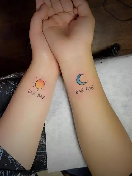 情侣日月_纹身图案手稿图片_宾馆一条街南头的纹身作品集