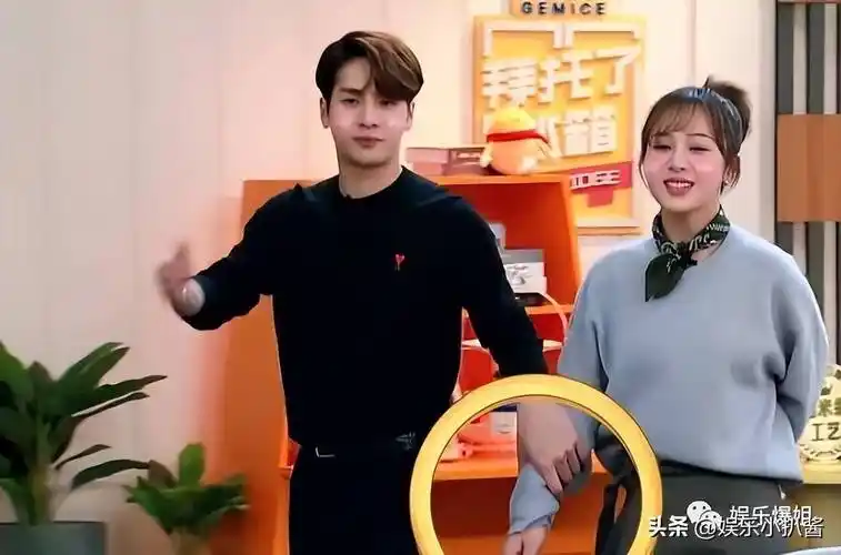 4 爆姐爆姐,请问一下王嘉尔偶像真的是杨紫吗,王嘉尔之前的择偶标准都